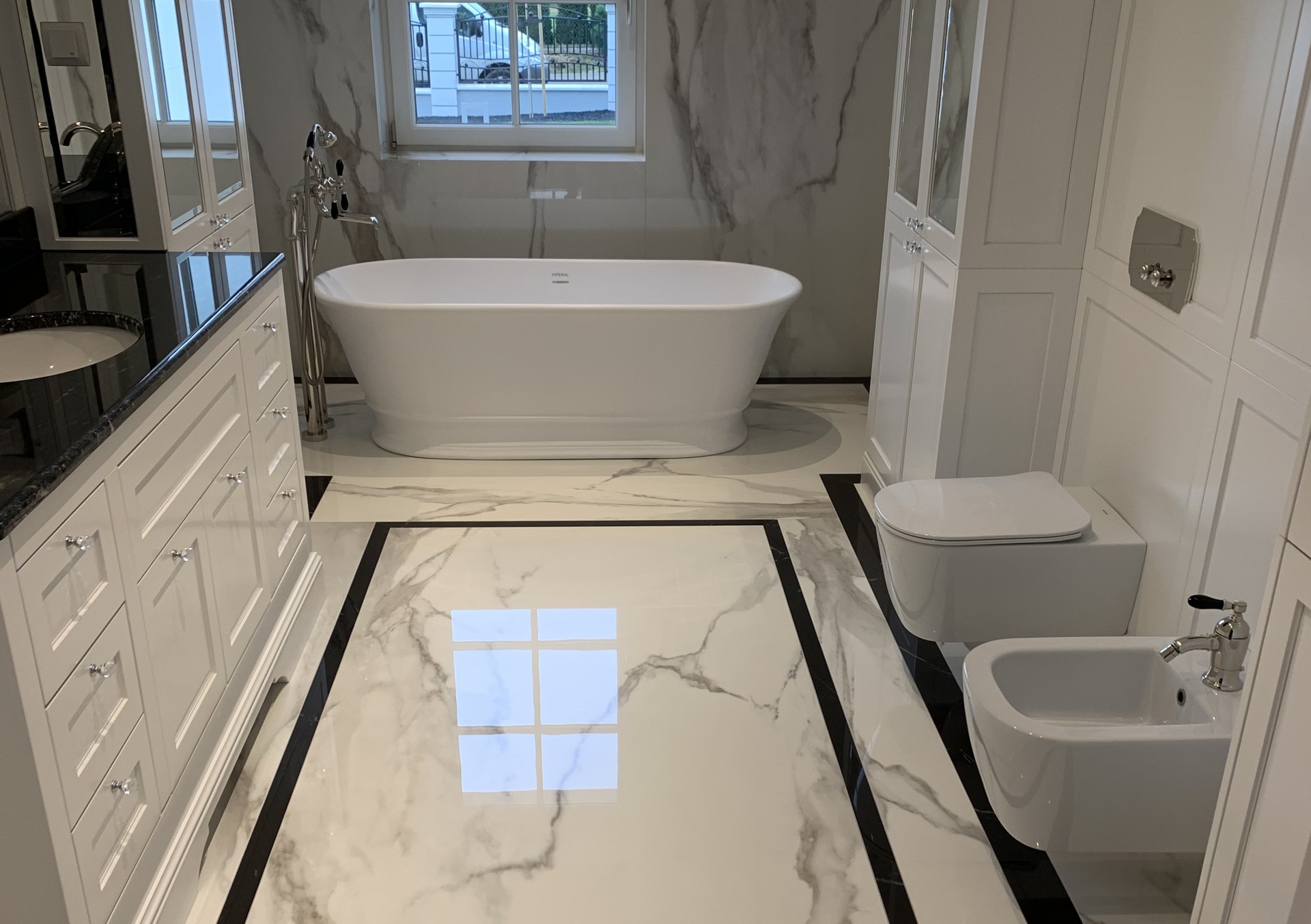 Posadzki i tarasy z kamienia naturalnego