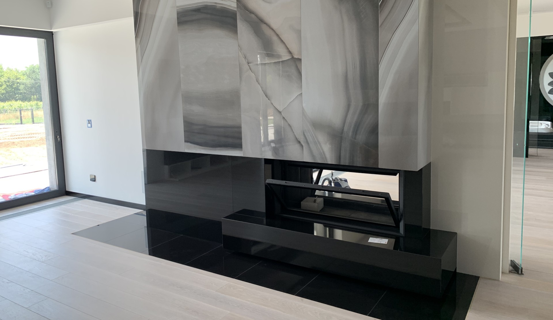 Zobacz realizacje obudów kominków z kamienia